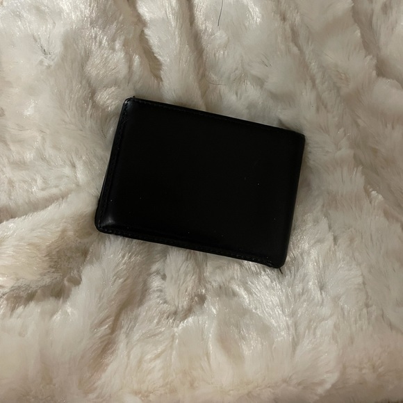 Gucci Wallet - Picture 2 of 3